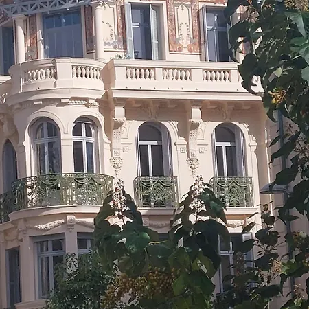 - Duplex Carre D'or - 100m Promenade Des *