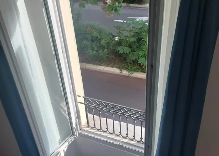 - Duplex Carre D'or - 100m Promenade Des